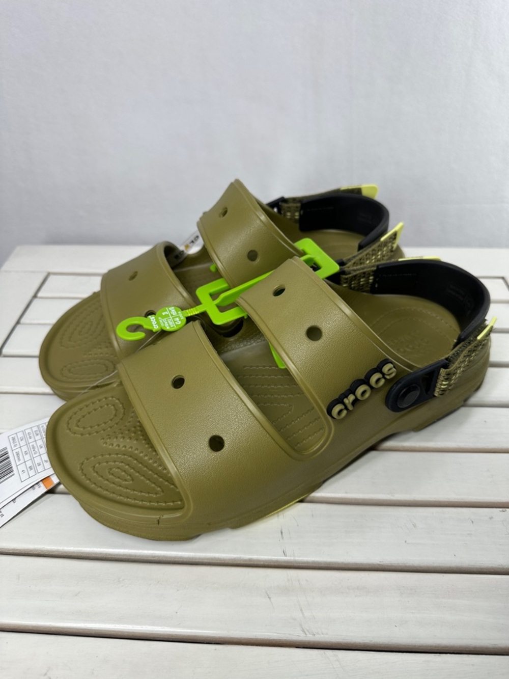 New CROCS Classic All Terrain Sandals Size 10